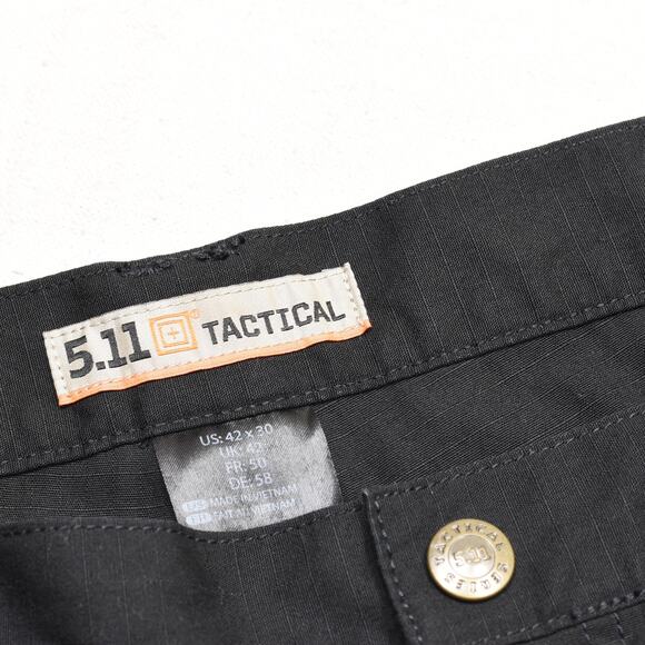 5.11 Tactical Men's Cargo Pants Cotton Blend Black Size 42x30 Stained Taclite - Picture 8 of 8